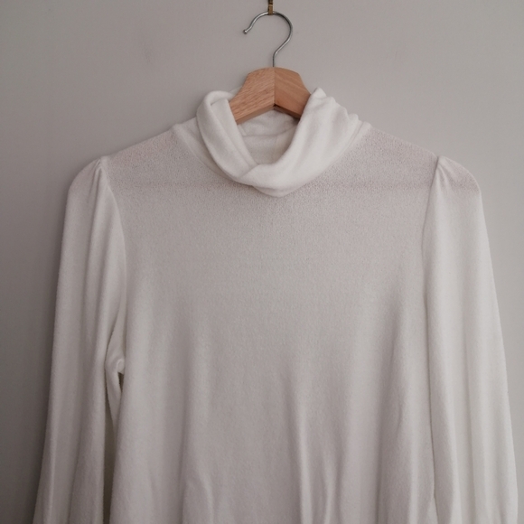 By Anthropologie Puff Sleeve Turtleneck Long Sleeve Sweater in Ivory Small - Picture 5 of 16